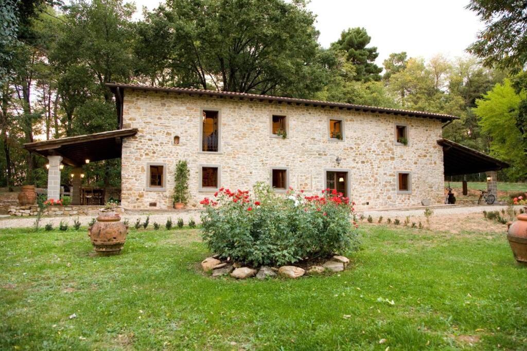 Villa Liz Tuscany, Private Pool, Hot Tub, Property Fenced, Pets Allowed Poppi Exterior photo